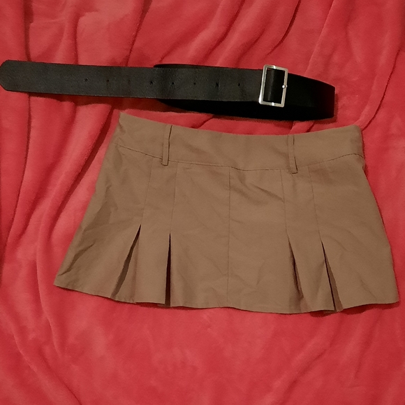 🍂 Belted Kahki Skirt - Picture 2 of 3